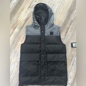 Under Armour Black and White Boys' Vest